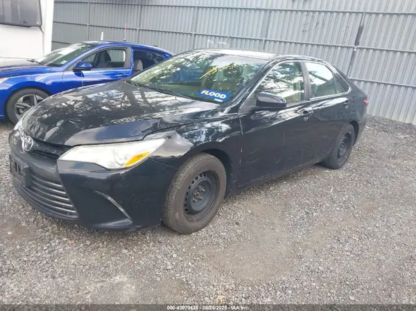 4T1BF1FK6GU175177 2016 TOYOTA CAMRY - Image 2