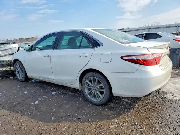 4T1BF1FK6GU177012 2016 TOYOTA CAMRY - Image 2