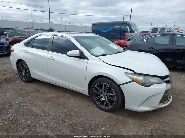 4T1BF1FK6GU178497 2016 TOYOTA CAMRY - Image 1