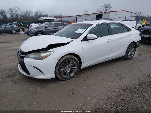 4T1BF1FK6GU178600 2016 TOYOTA CAMRY - Image 2