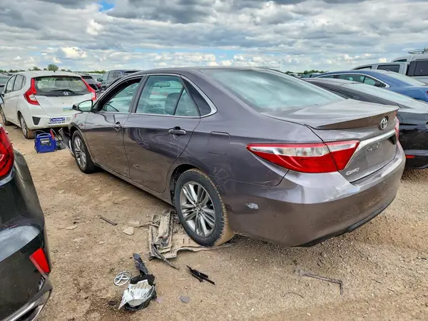 4T1BF1FK6GU179746 2016 TOYOTA CAMRY - Image 2