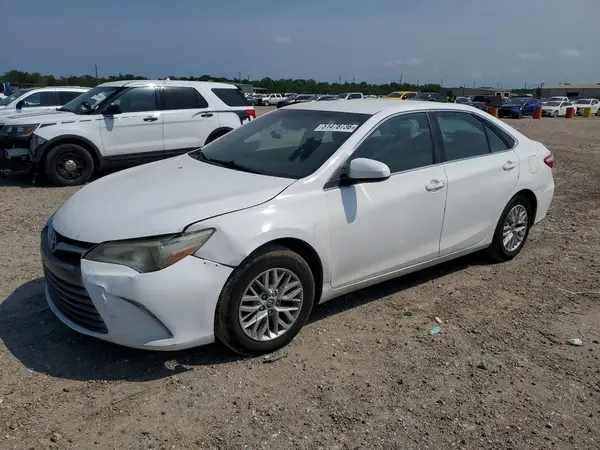 4T1BF1FK6GU179780 2016 TOYOTA CAMRY - Image 1