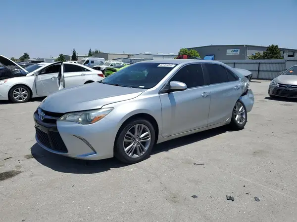 4T1BF1FK6GU181058 2016 TOYOTA CAMRY - Image 1