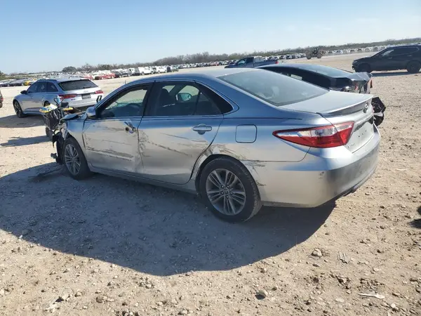 4T1BF1FK6GU181836 2016 TOYOTA CAMRY - Image 2