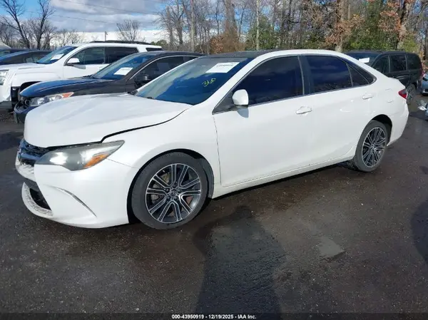 4T1BF1FK6GU182677 2016 TOYOTA CAMRY - Image 2
