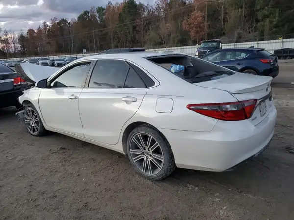 4T1BF1FK6GU185465 2016 TOYOTA CAMRY - Image 2