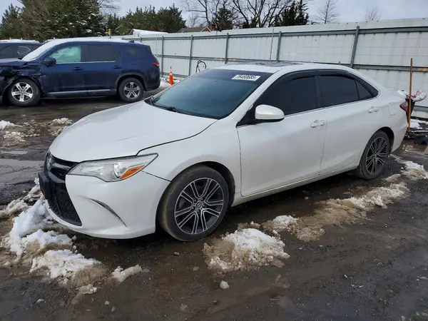 4T1BF1FK6GU186664 2016 TOYOTA CAMRY - Image 1