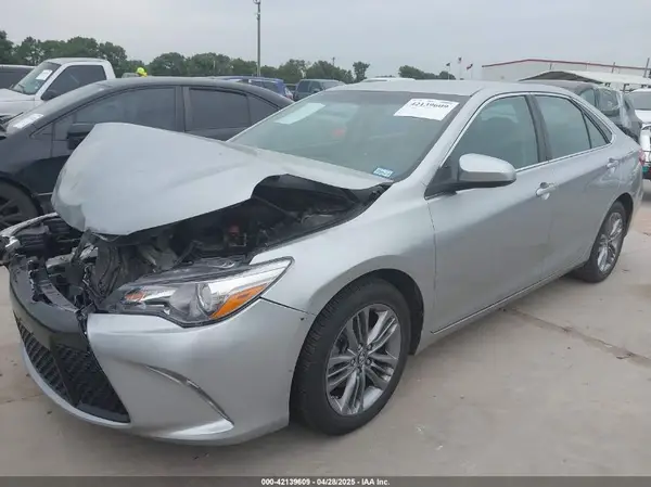 4T1BF1FK6GU187510 2016 TOYOTA CAMRY - Image 2