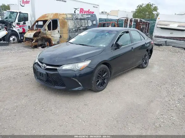 4T1BF1FK6GU187653 2016 TOYOTA CAMRY - Image 2