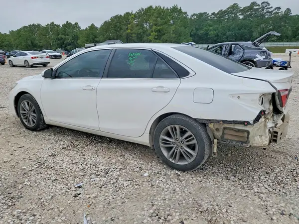 4T1BF1FK6GU188592 2016 TOYOTA CAMRY - Image 2