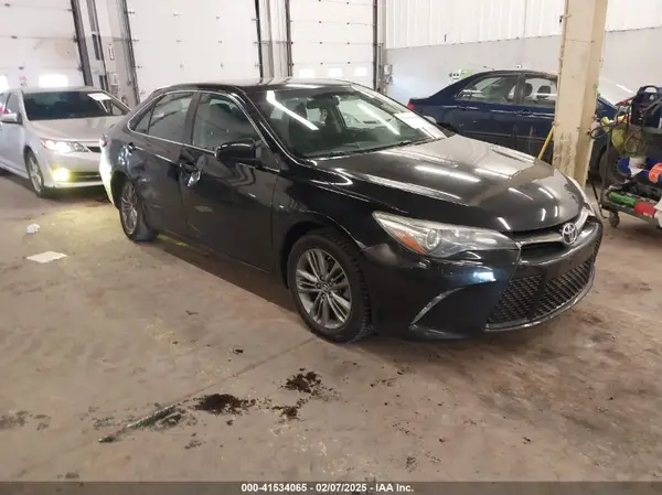 4T1BF1FK6GU193002 2016 TOYOTA CAMRY - Image 1