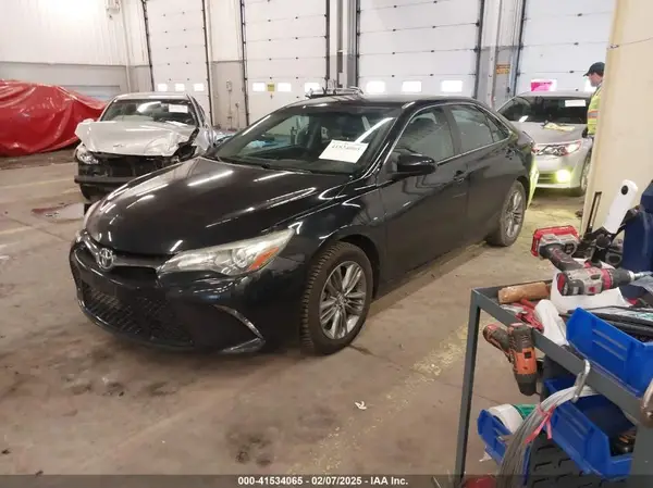 4T1BF1FK6GU193002 2016 TOYOTA CAMRY - Image 2