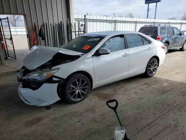 4T1BF1FK6GU193260 2016 TOYOTA CAMRY - Image 1