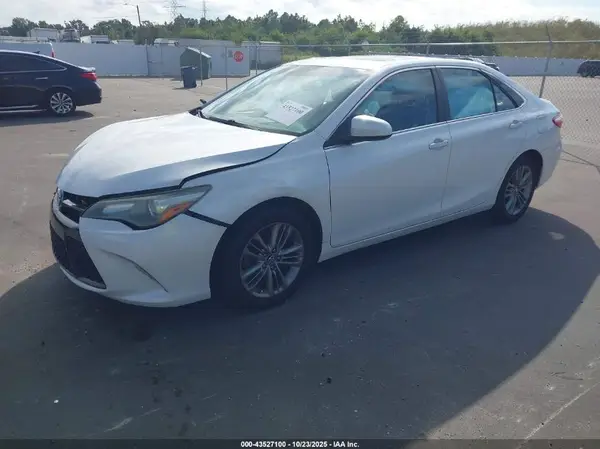 4T1BF1FK6GU194067 2016 TOYOTA CAMRY - Image 2
