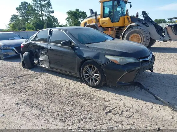 4T1BF1FK6GU197471 2016 TOYOTA CAMRY - Image 1
