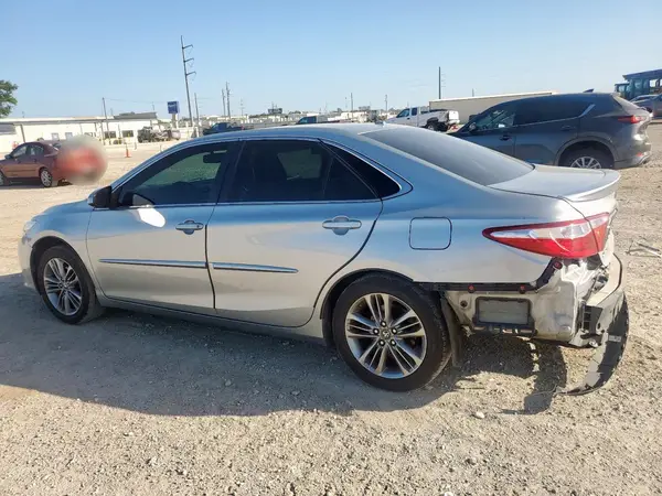 4T1BF1FK6GU197907 2016 TOYOTA CAMRY - Image 2