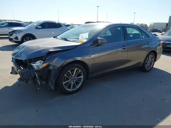 4T1BF1FK6GU198880 2016 TOYOTA CAMRY - Image 2