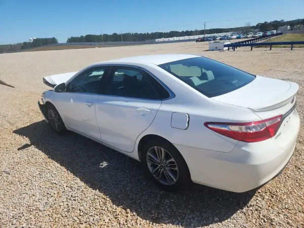 4T1BF1FK6GU199561 2016 TOYOTA CAMRY - Image 2