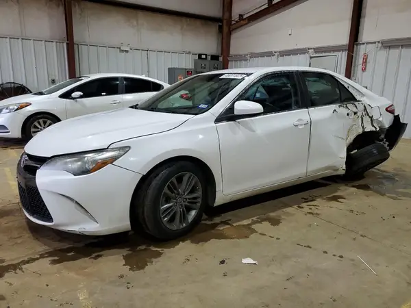 4T1BF1FK6GU201048 2016 TOYOTA CAMRY - Image 1
