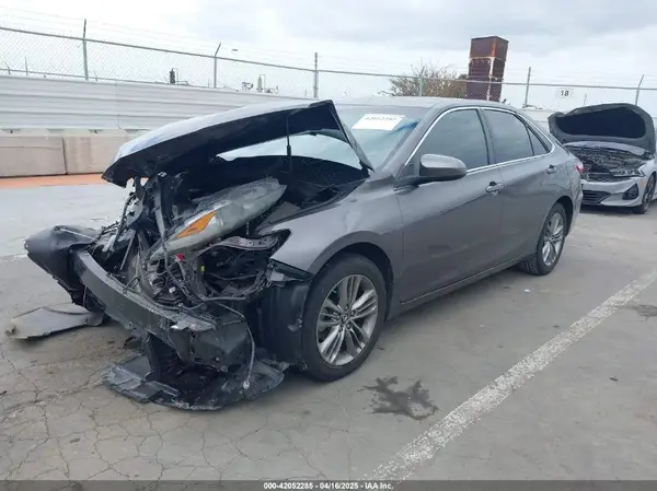 4T1BF1FK6GU201809 2016 TOYOTA CAMRY - Image 2