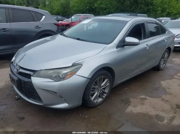 4T1BF1FK6GU202944 2016 TOYOTA CAMRY - Image 2