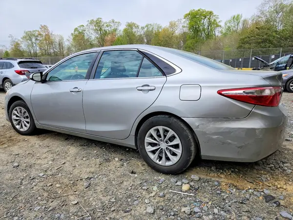 4T1BF1FK6GU203155 2016 TOYOTA CAMRY - Image 2
