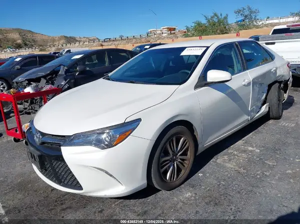 4T1BF1FK6GU205813 2016 TOYOTA CAMRY - Image 2