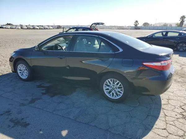 4T1BF1FK6GU207805 2016 TOYOTA CAMRY - Image 2