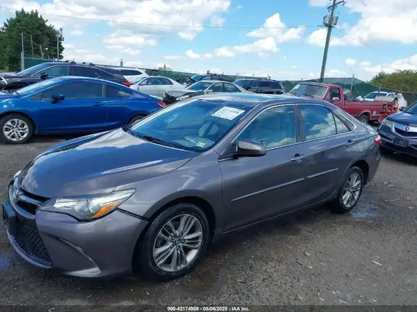 4T1BF1FK6GU209649 2016 TOYOTA CAMRY - Image 2