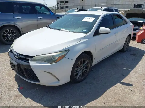 4T1BF1FK6GU210624 2016 TOYOTA CAMRY - Image 2