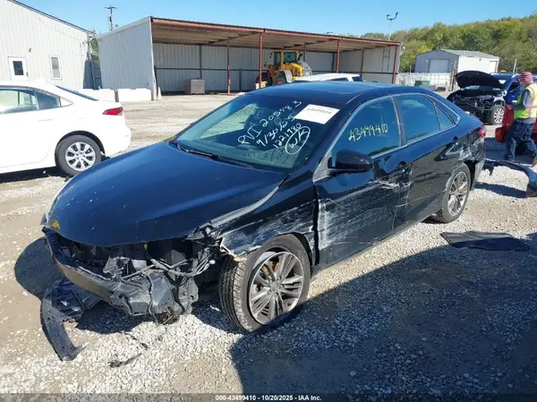 4T1BF1FK6GU211420 2016 TOYOTA CAMRY - Image 2