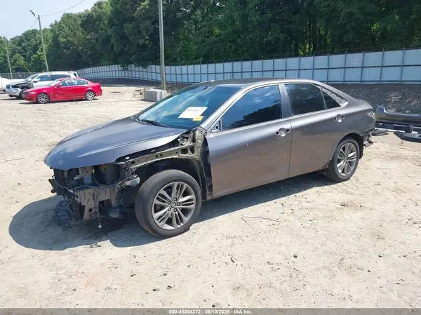 4T1BF1FK6GU212048 2016 TOYOTA CAMRY - Image 2