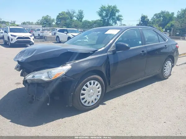 4T1BF1FK6GU216570 2016 TOYOTA CAMRY - Image 2