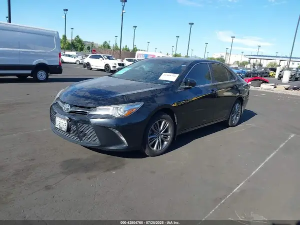 4T1BF1FK6GU217511 2016 TOYOTA CAMRY - Image 2