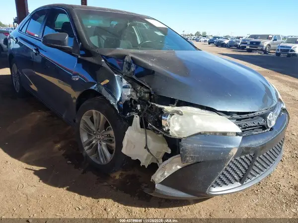 4T1BF1FK6GU218058 2016 TOYOTA CAMRY - Image 1