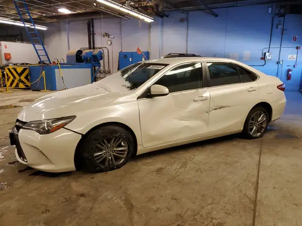 4T1BF1FK6GU219128 2016 TOYOTA CAMRY - Image 1