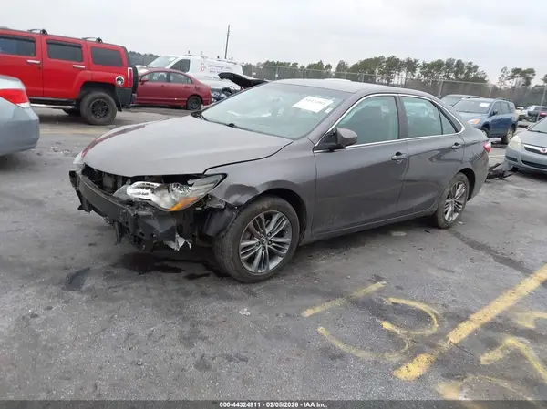 4T1BF1FK6GU222336 2016 TOYOTA CAMRY - Image 2