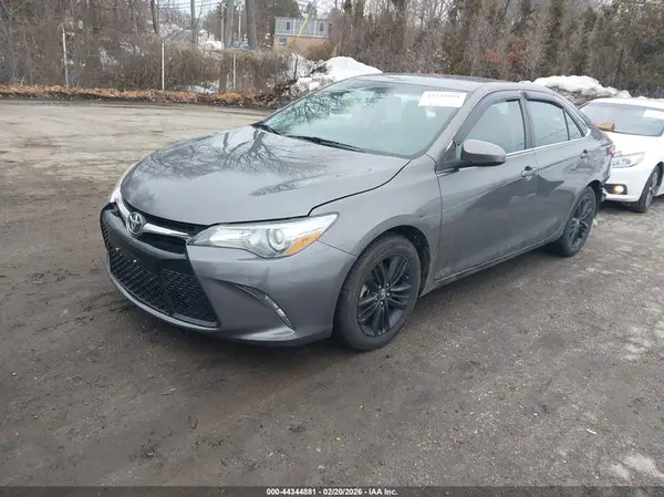 4T1BF1FK6GU225558 2016 TOYOTA CAMRY - Image 2