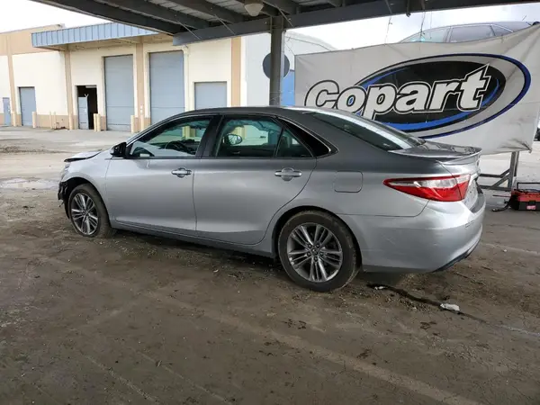 4T1BF1FK6GU225866 2016 TOYOTA CAMRY - Image 2