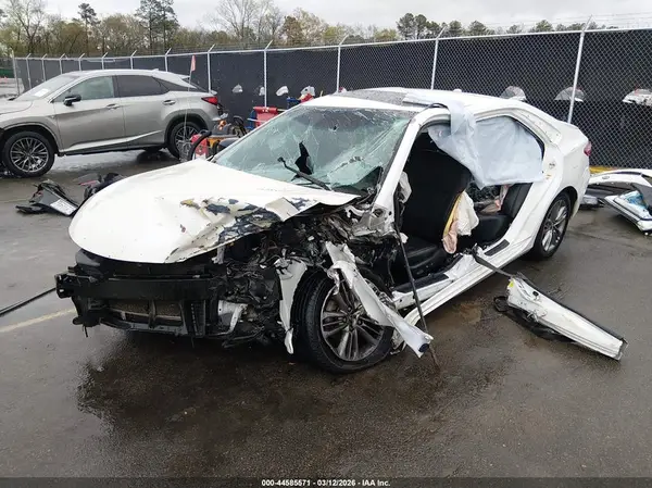 4T1BF1FK6GU226838 2016 TOYOTA CAMRY - Image 2