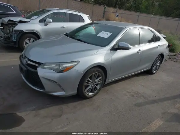 4T1BF1FK6GU229805 2016 TOYOTA CAMRY - Image 2