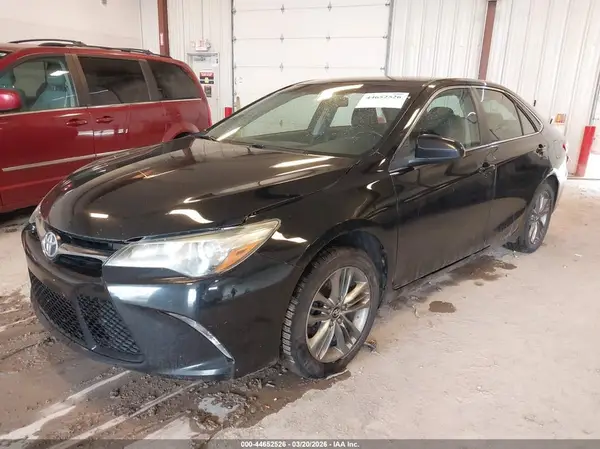 4T1BF1FK6GU230257 2016 TOYOTA CAMRY - Image 2