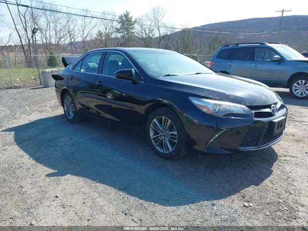 4T1BF1FK6GU235300 2016 TOYOTA CAMRY - Image 1