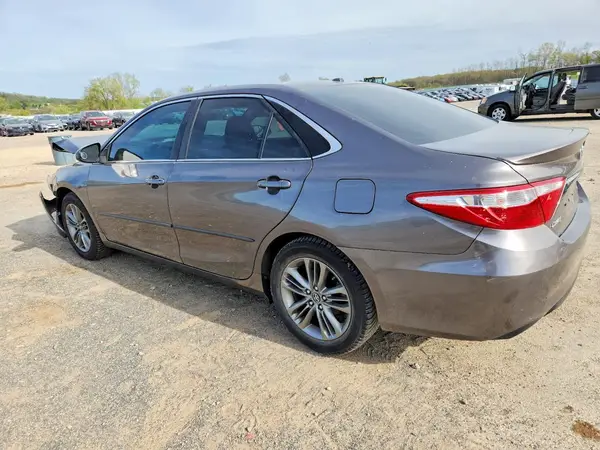 4T1BF1FK6GU241100 2016 TOYOTA CAMRY - Image 2