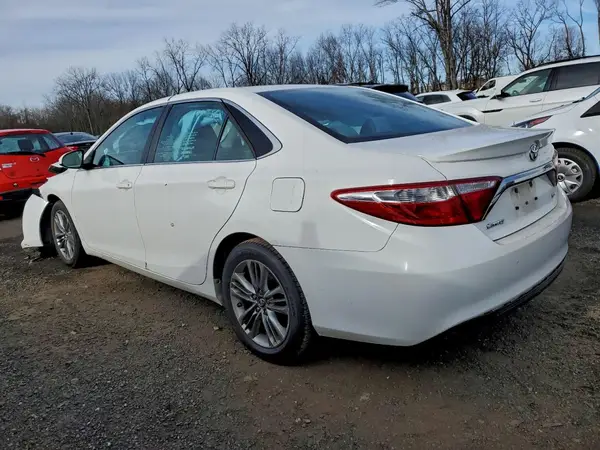 4T1BF1FK6GU246426 2016 TOYOTA CAMRY - Image 2