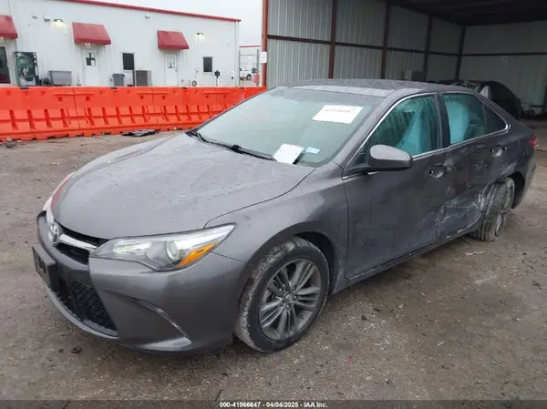 4T1BF1FK6GU251562 2016 TOYOTA CAMRY - Image 2