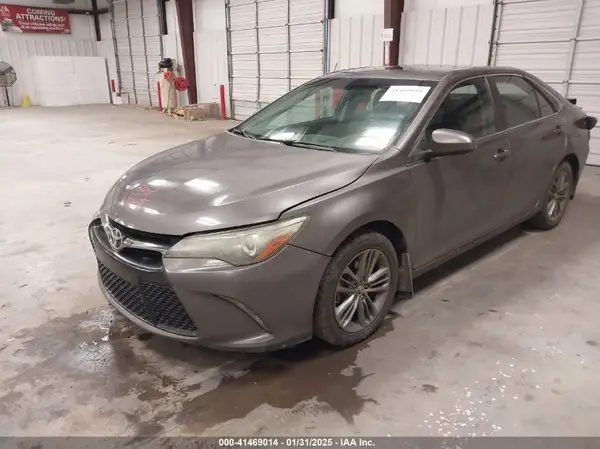 4T1BF1FK6GU252520 2016 TOYOTA CAMRY - Image 2
