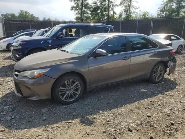 4T1BF1FK6GU256647 2016 TOYOTA CAMRY - Image 1