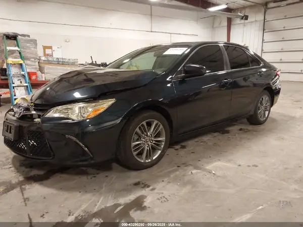 4T1BF1FK6GU256714 2016 TOYOTA CAMRY - Image 2