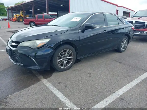 4T1BF1FK6GU261704 2016 TOYOTA CAMRY - Image 2